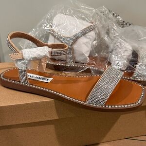 NWT Steve Madden Silver Rhinestone Sandals Nickel